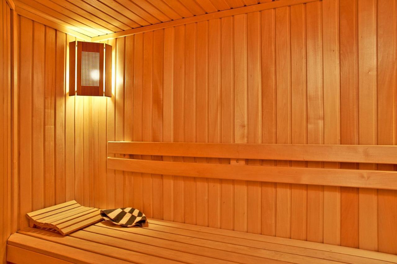 Sauna, Big Jacuzzi , Khreshchatyk Apartments كييف المظهر الخارجي الصورة