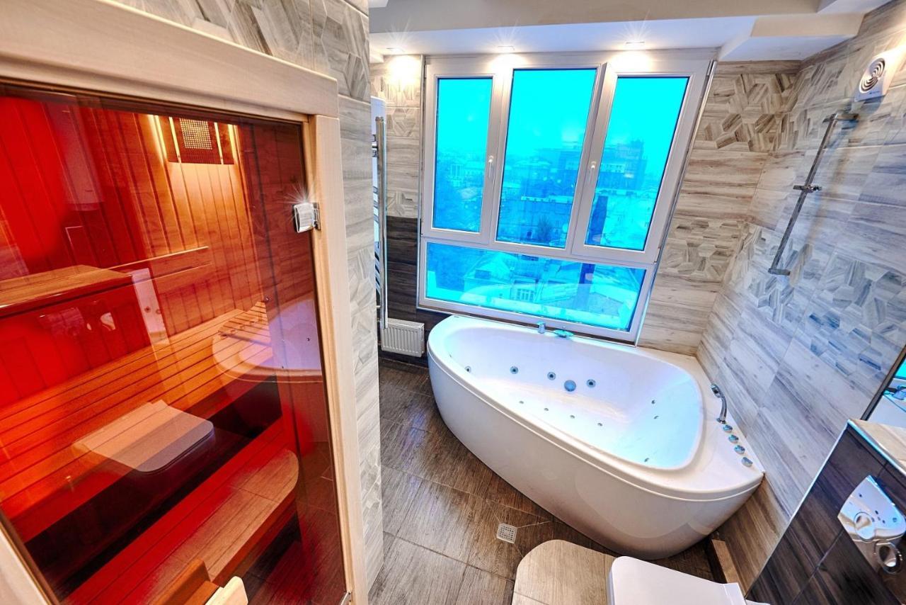 Sauna, Big Jacuzzi , Khreshchatyk Apartments كييف المظهر الخارجي الصورة